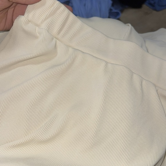 pretty garden  Cream 2 piece set - Picture 12 of 12